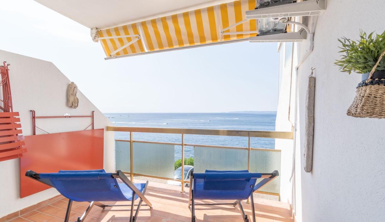 Sea Blue Apartment Roses Bagian luar foto