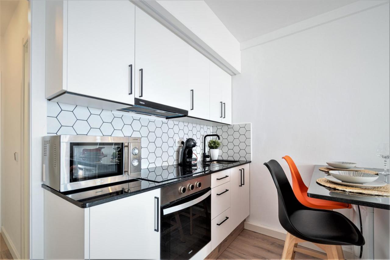 Sea Blue Apartment Roses Bagian luar foto